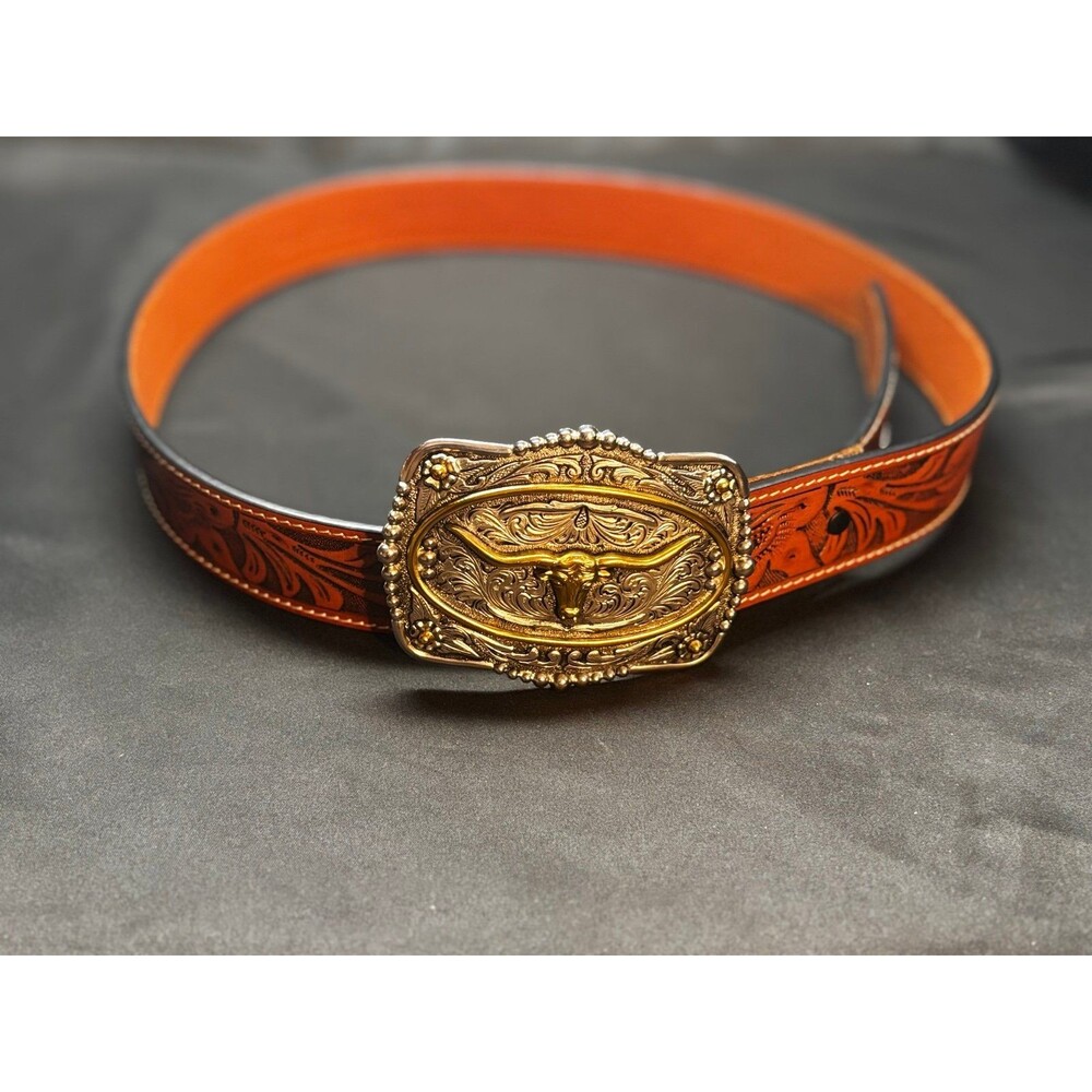 Genuine leather belt with buckle